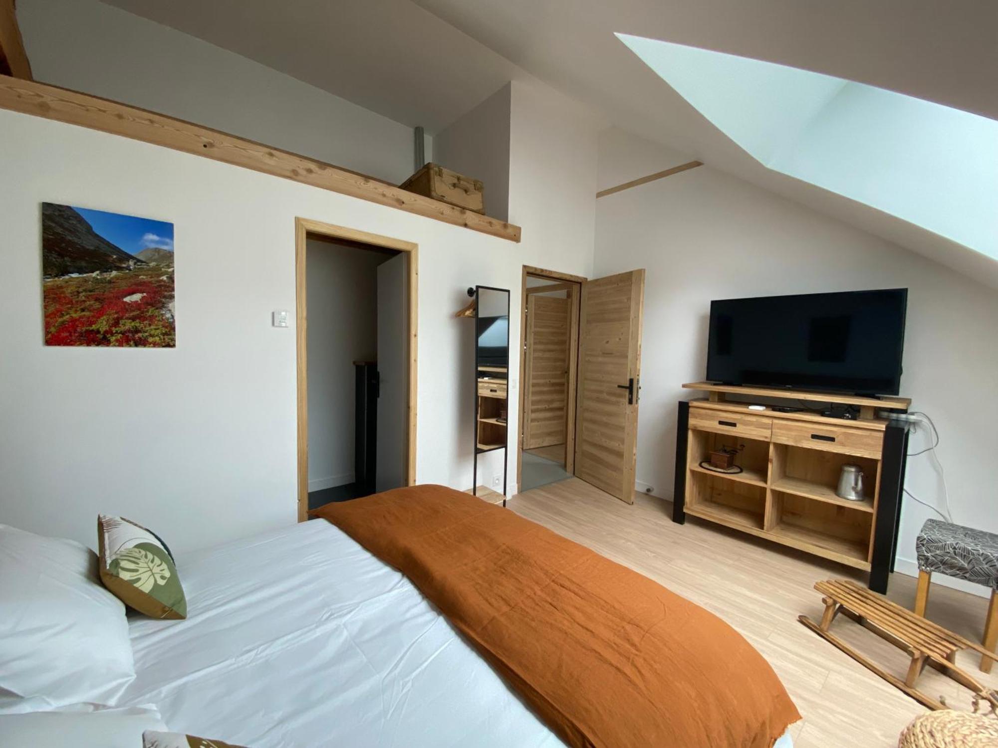 Bed and Breakfast Le Couleau Chateauroux-les-Alpes Exterior foto