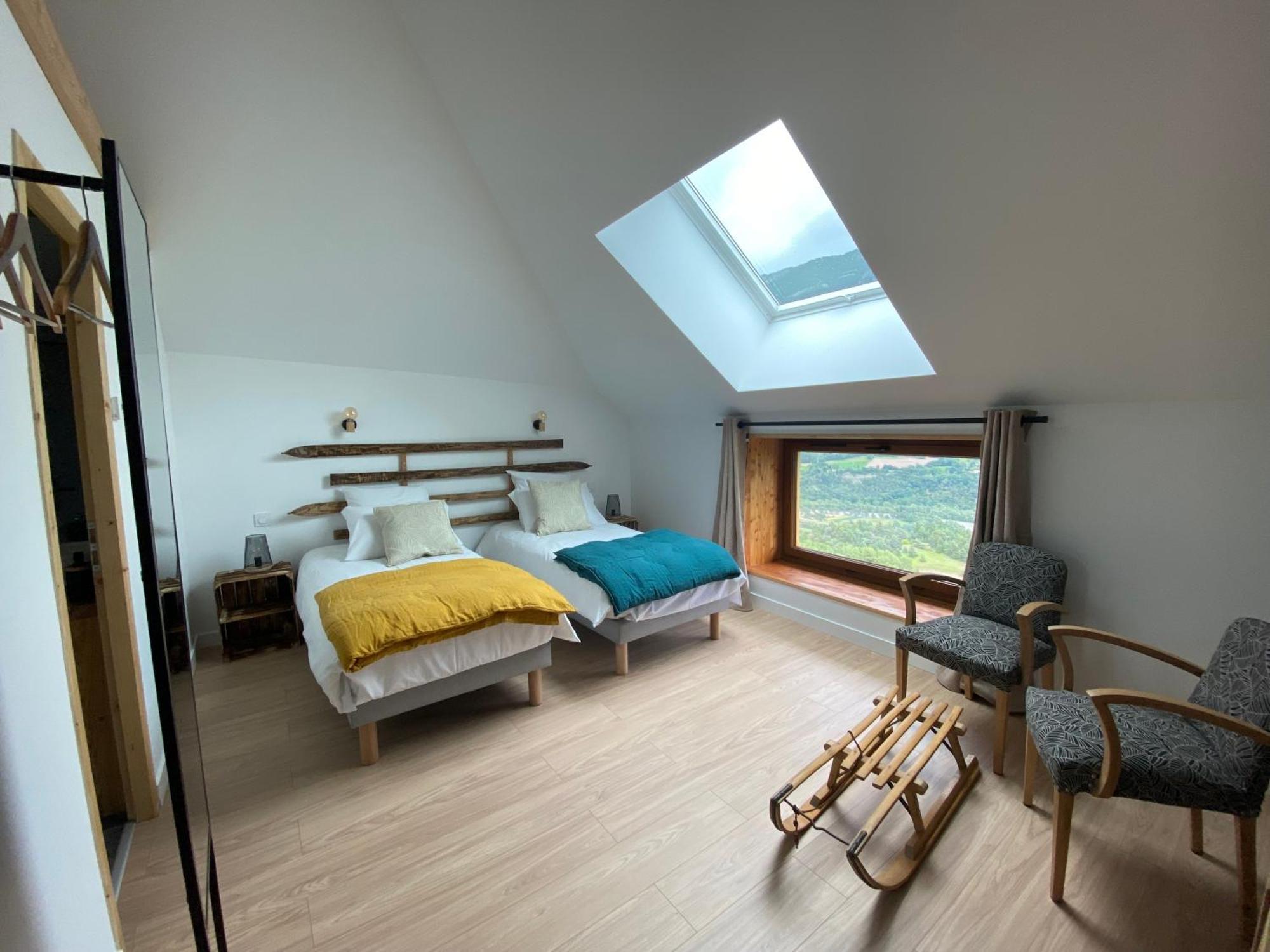 Bed and Breakfast Le Couleau Chateauroux-les-Alpes Exterior foto
